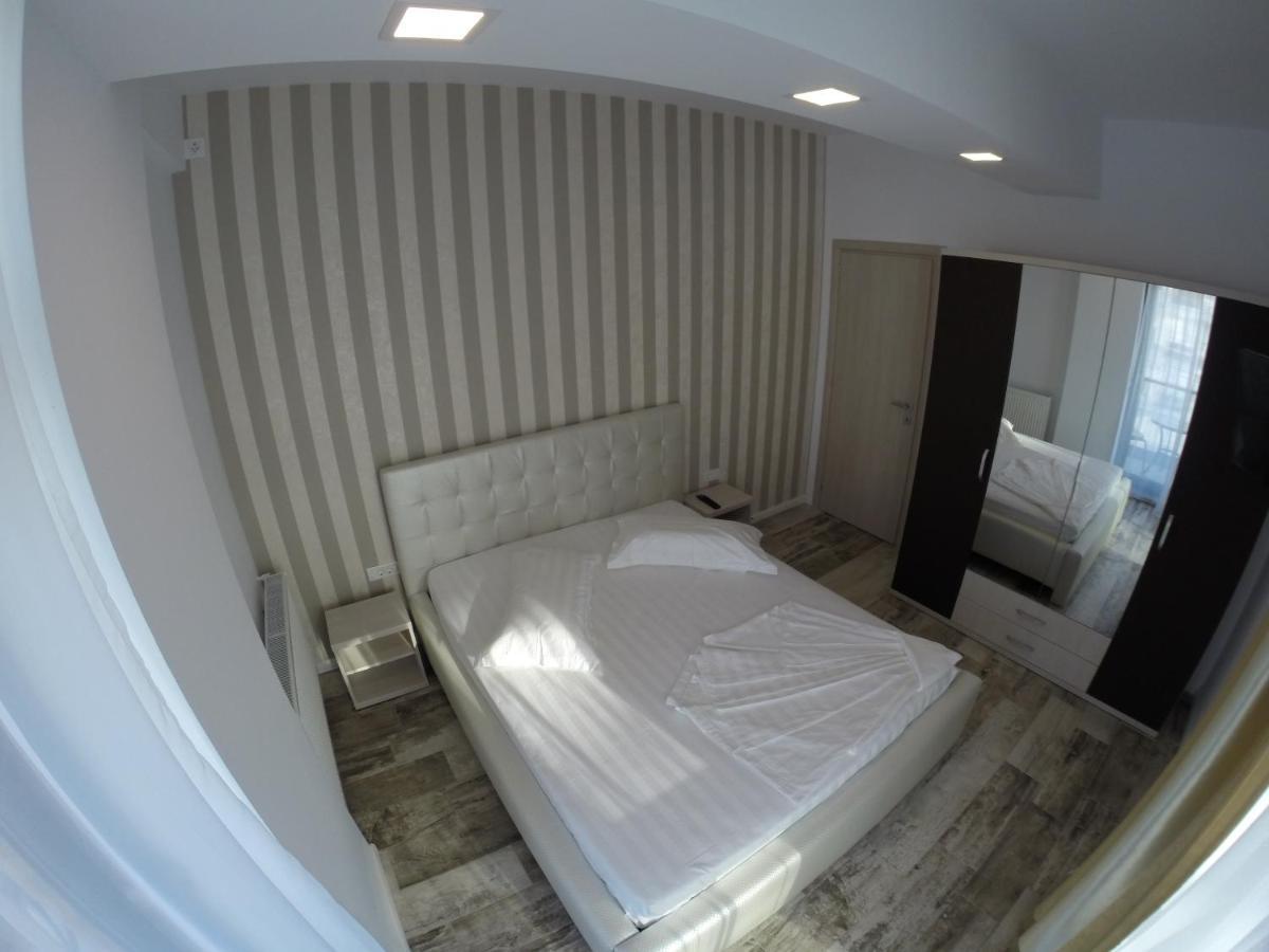 911 Cazare Mamaia Kültér fotó